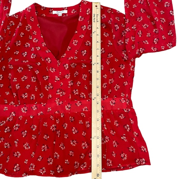 Madewell V-Neck Peplum Top in Little Lilies - Picture 5 of 10